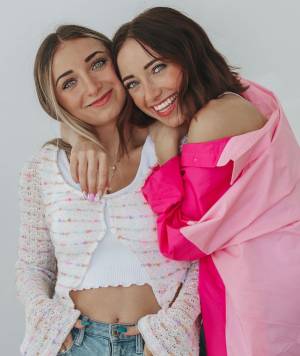 Brooklyn and Bailey: 7 Things to Know About the Twin Influencers | Us