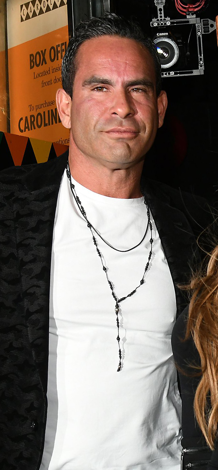 Celebrity Biography Luis Ruelas