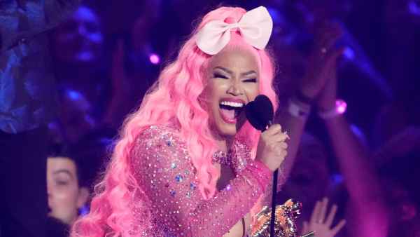 For Barbs Nicki Minaj Wins Video Vanguard Award 2022 MTV VMAs