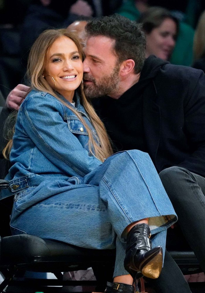 JLo ‘Can’t Get Enough’ Of Ben Affleck, Performs New Song At Their Wedding