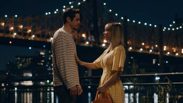 Meet Cute Everything to Know About Pete Davidson and Kaley Cuoco's Sci-Fi Romantic Comedy