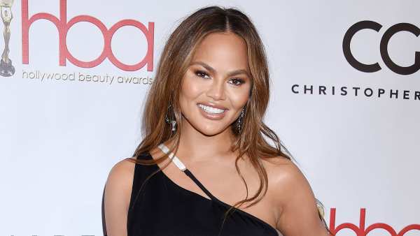 Pregnant Chrissy Teigen Slams Trolls Criticizing Her Looks