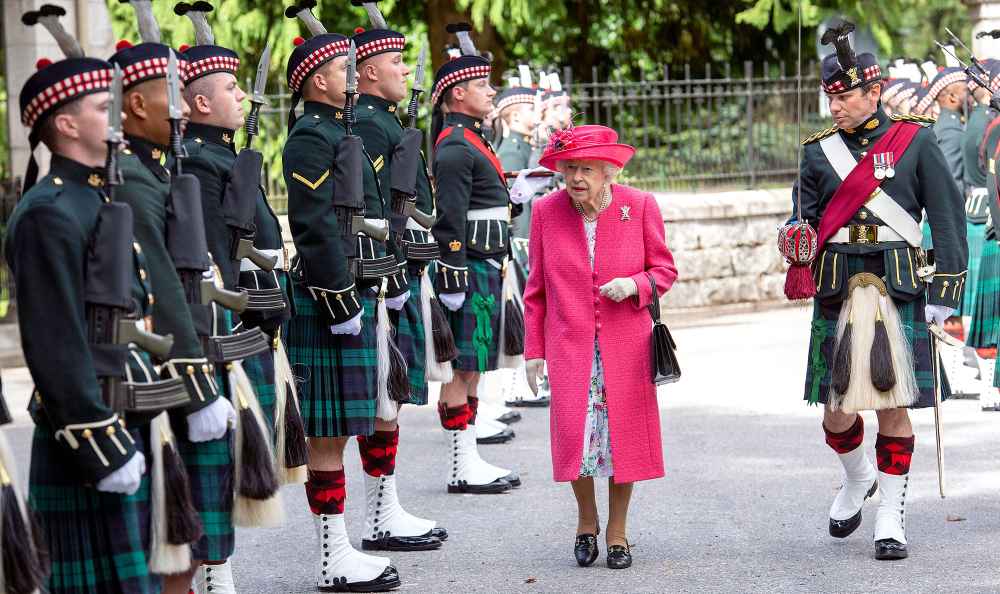 Queen Elizabeth II Skips Balmoral Castle Welcome Amid Discomfort | Us ...