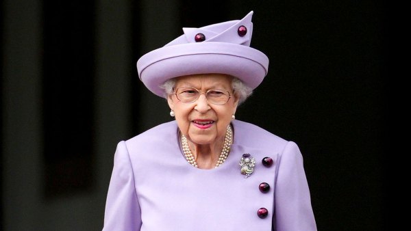 Queen Elizabeth II Reportedly Skips Traditional Balmoral Castle Welcome Amid Continued Mobility Issues