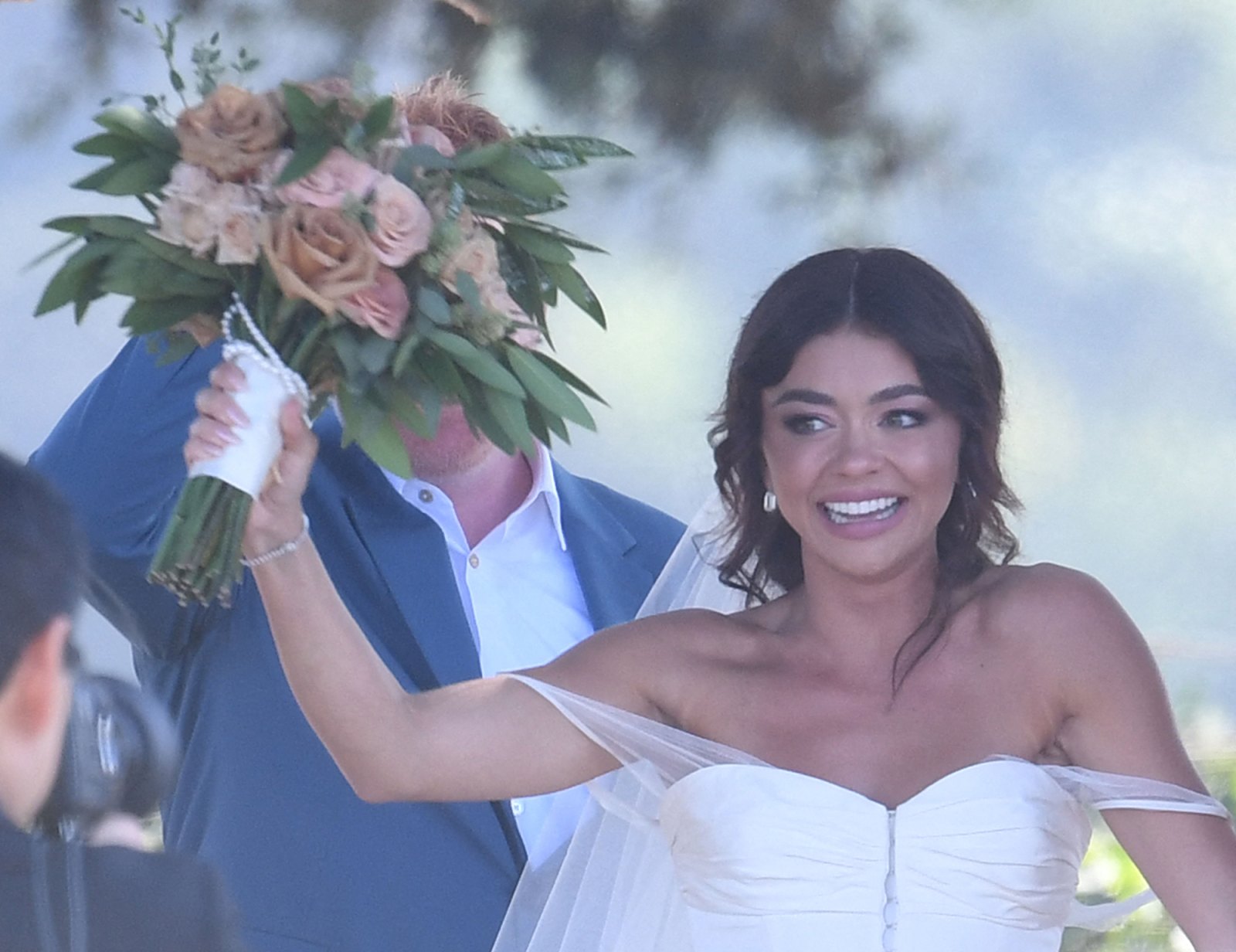 Sarah Hyland And Wells Adams Wedding Photo Album Sarah Hyland And Wells Adams Wedding Photo Album