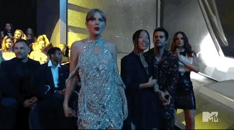 Taylor Swift Dancing VMAs 2022 What You Didn't See on TV MTV Movie TV Awards 2022
