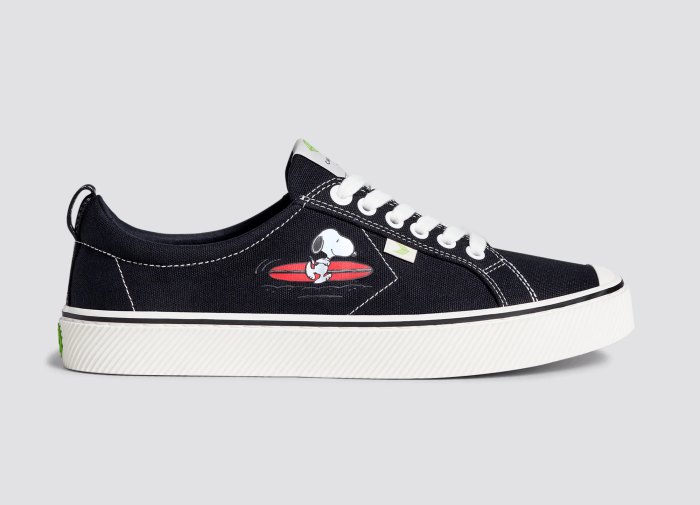 Snoopy Surf Trainers
