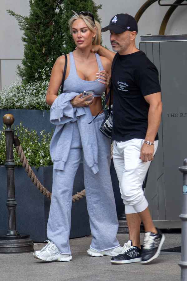 Spannende Samantha Abdul Brett Oppenheim Bilder
