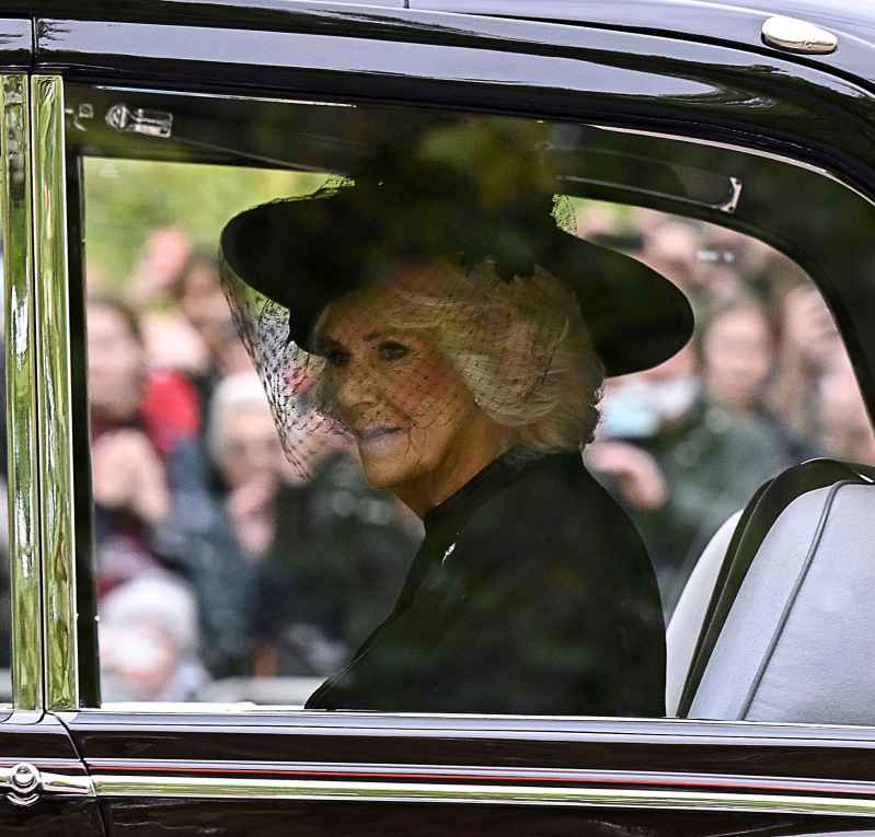 Camilla and Kate Wear Veils to Funeral 4