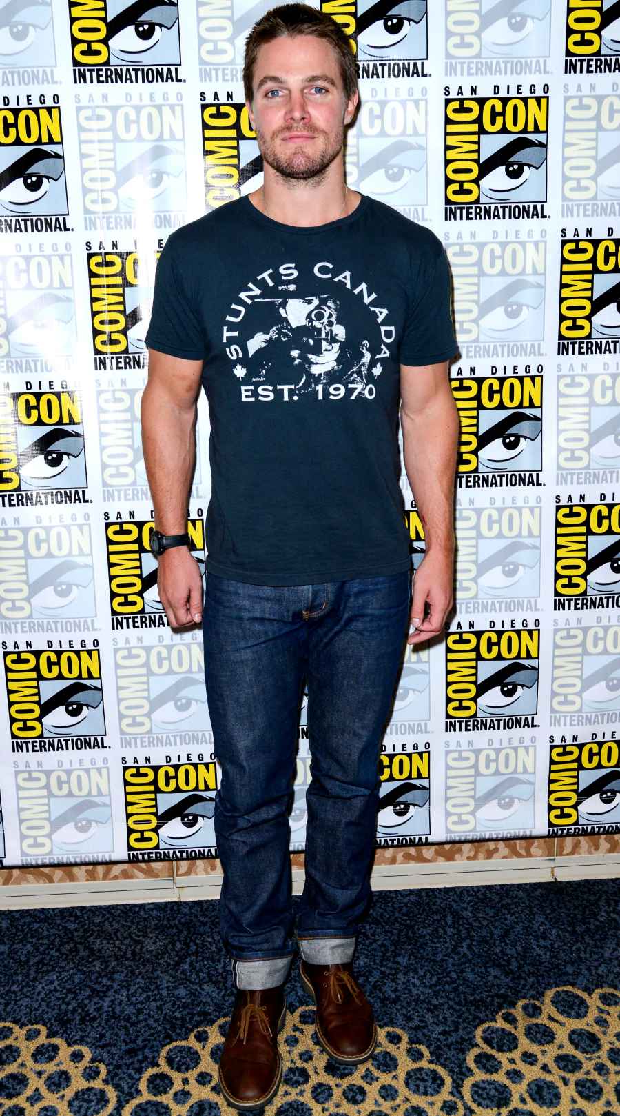 Celebrity Hot Bodies: Best of 2013 Stephen Amell