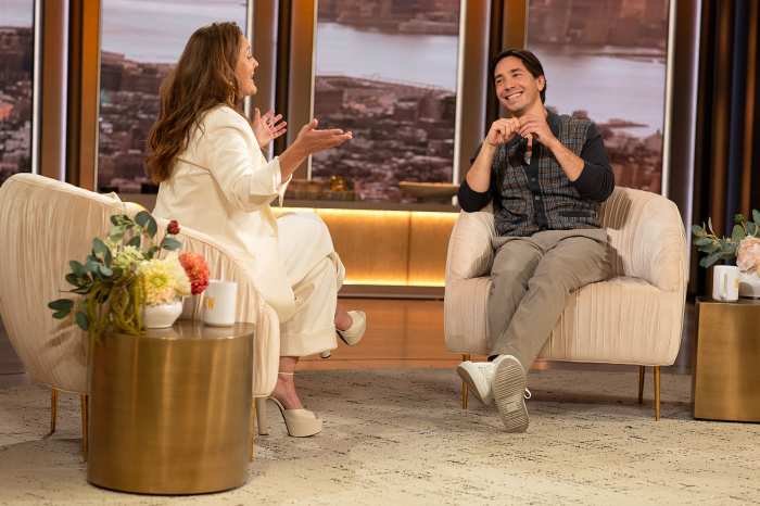 Drew Barrymore Cries During Justin Long Interview 3
