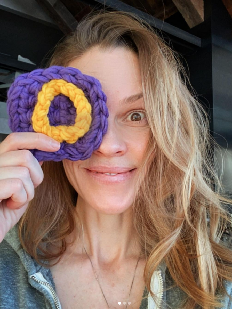 Hilary Swank Crochet Selfie