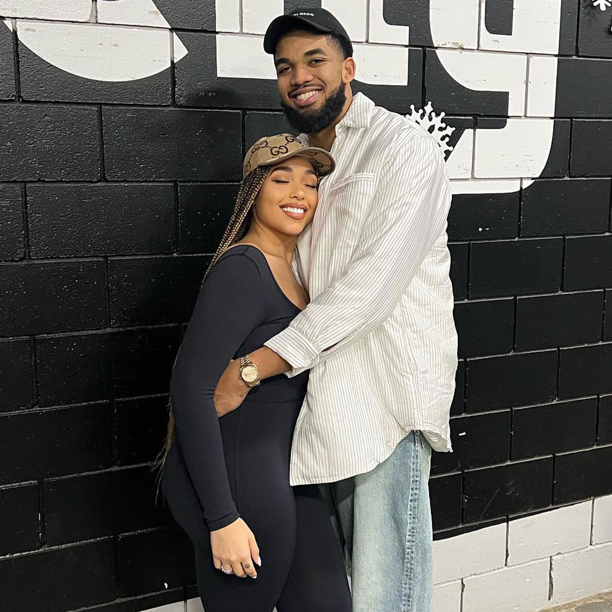 Karl-Anthony Towns & Jordyn Woods Go Jewelry Shopping In Italy, Checking  Out Rings?!