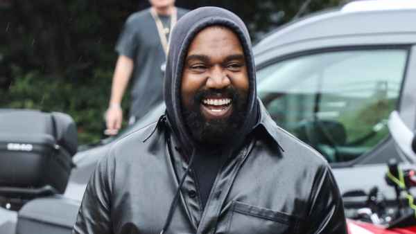 Kanye West London Burberry