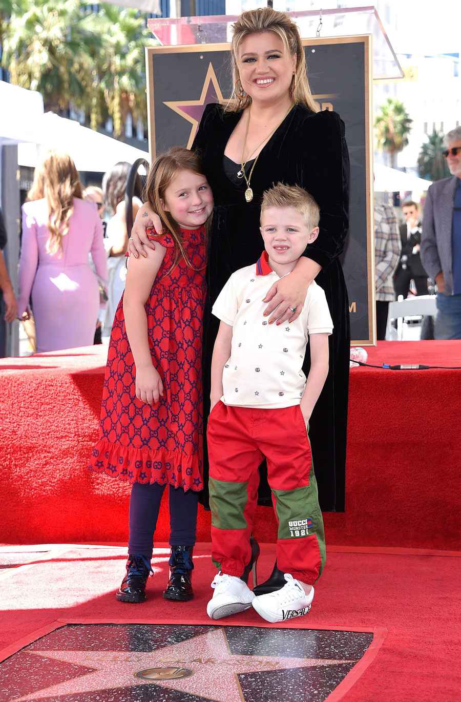 Kelly Clarkson Celebrates Her Hollywood Walk of Fame Star With Kids 6