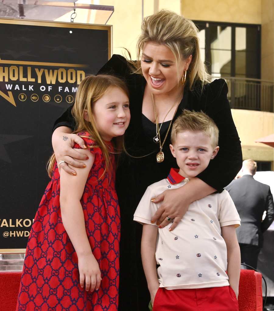 Kelly Clarkson Celebrates Her Hollywood Walk of Fame Star With Kids 9