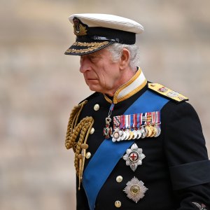 King Charles III Bows to Queen Elizabeth II's Casket 1 Last Time During Wand Breaking Tradition Before Piper's Last Lament