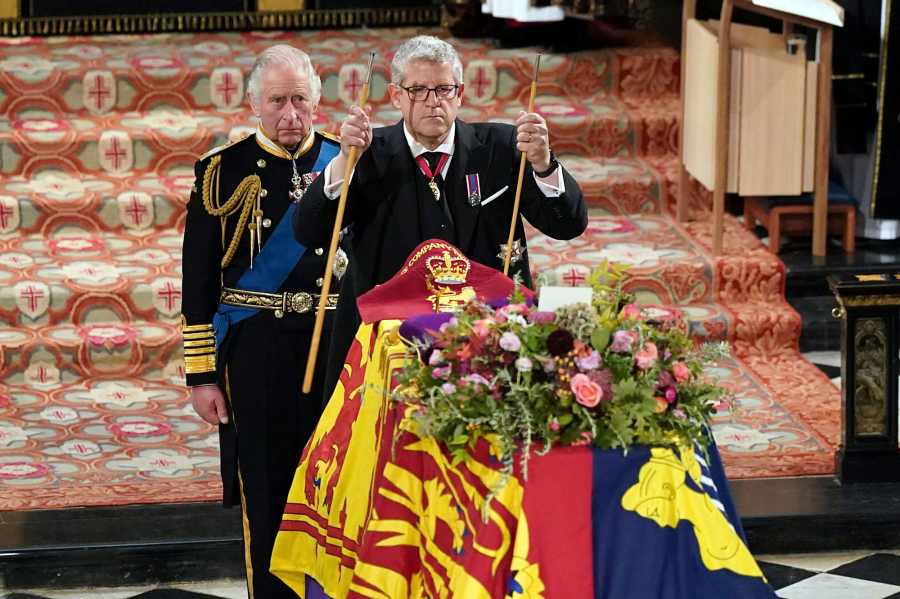 King Charles III Bows to Queen Elizabeth II's Casket 1 Last Time During Wand Breaking Tradition Before Piper's Last Lament