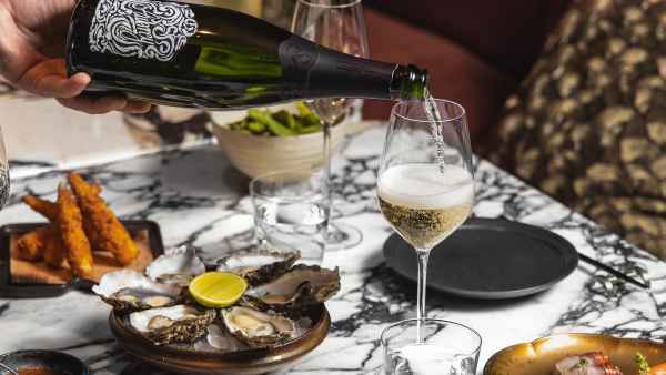 London's Mandarin Oriental Hotel Offers Decadent Brunch at The Aubrey