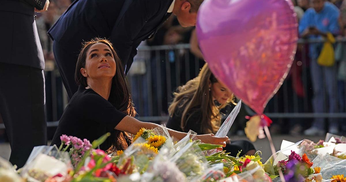 Meghan Markle Delays Magazine Cover After Queen Elizabeth II Dies Meghan Markle Delays Magazine Cover After Queen Elizabeth II Dies