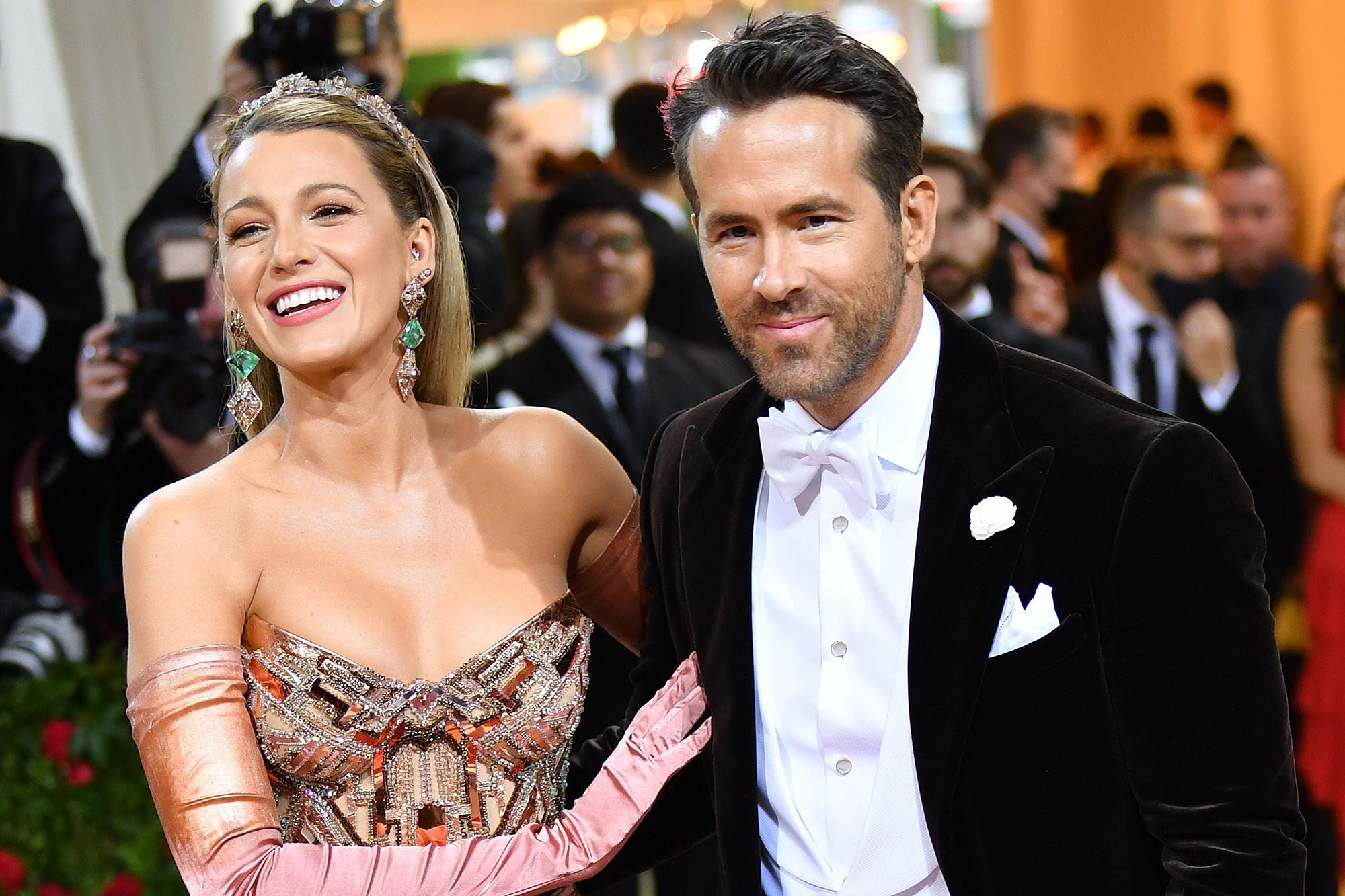 2000px x 1333px - Pregnant Blake Lively, Ryan Reynolds' Kids Excited for Baby No. 4