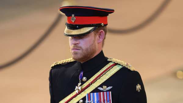 Prince Harry Wears Military Uniform for 1st Time Since Stepping Down as Senior Royal at Queen Elizabeth II's Vigil