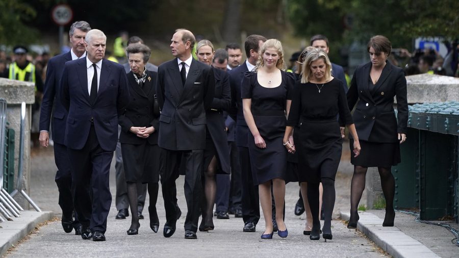 Princess Anne, Prince Andrew and Queen Elizabeth II's Grandchildren Visit Balmoral Tribute: Photos