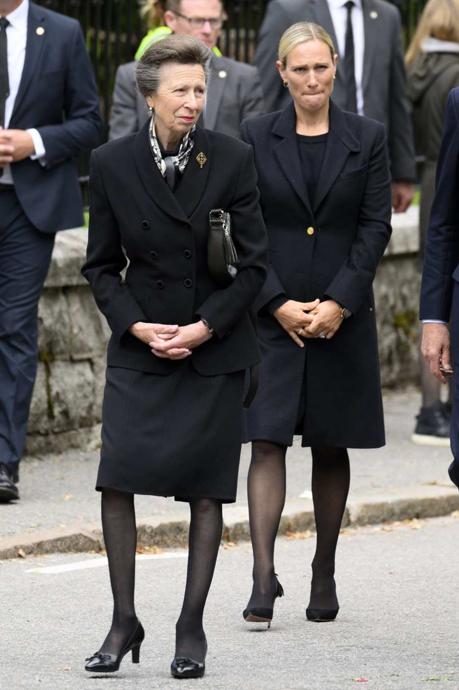 Princess Anne, Prince Andrew and Queen Elizabeth II's Grandchildren Visit Balmoral Tribute: Photos