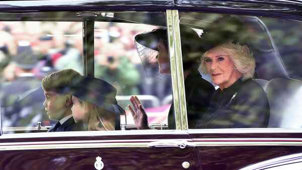 Queen Camilla, Princess Kate Arrives With Kids to Queen Elizabeth II's Funeral 7