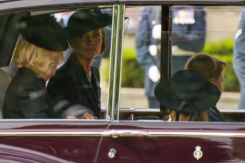 Queen Elizabeth II Funeral Every Emotional Photo 35