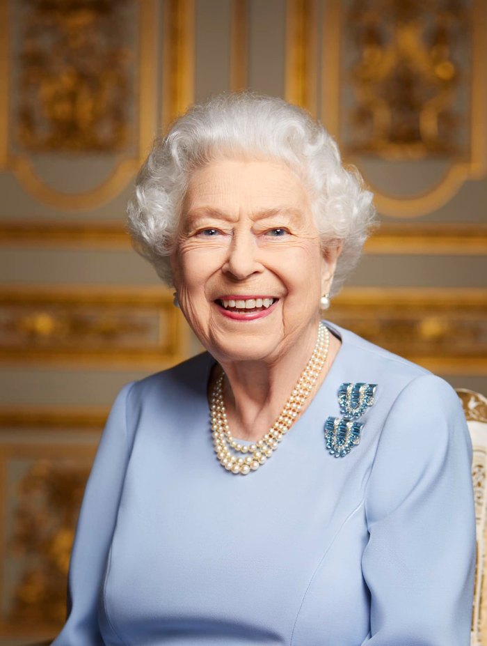 Queen Elizabeth Iis Platinum Jubilee Photo Released Before Her Funeral