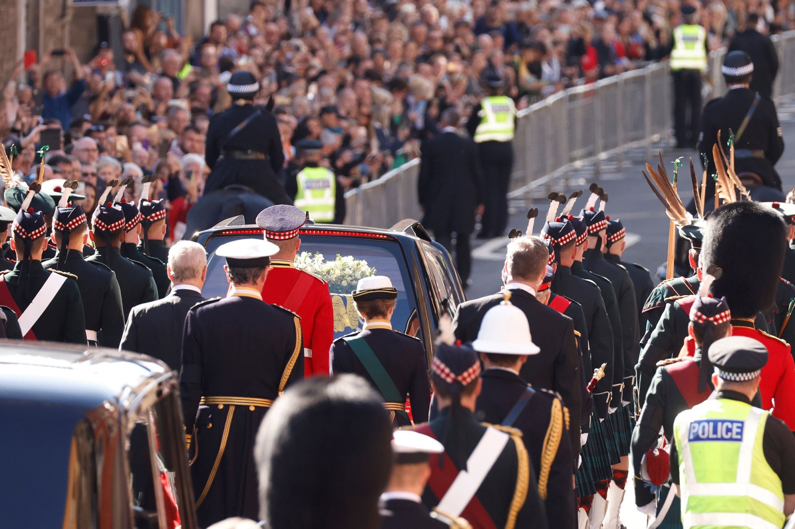 Queen Elizabeth II's 4 Children Walk Behind Her Coffin in Edinburgh