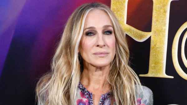 Sarah Jessica Parker Pays Tribute to Late Stepfather Paul Giffin Forste