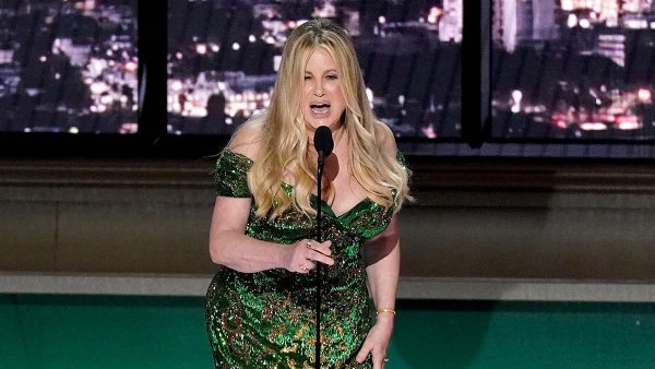 Watch Jennifer Coolidge Dance While Music Plays After Emmys Win