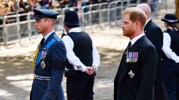 William and Harry Walk Behind Queen Coffin Almost 25 Years to the Day After Princess Diana's Funeral 9