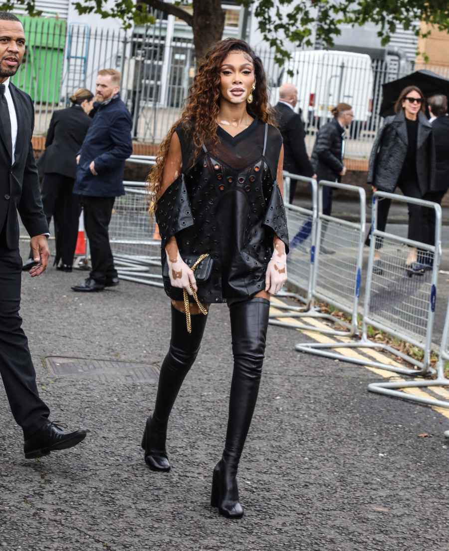 Winnie Harlow London Burberry Show