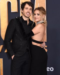 Kelsea Ballerini Changes Multiple Song Lyrics During New York City Concert After Morgan Evans Split