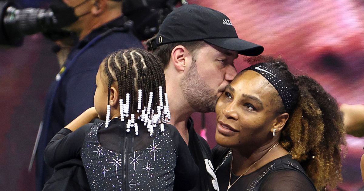 Serena Williams & Husband Alexis Kiss Daughter Olympia In Sweet Photos –  Hollywood Life