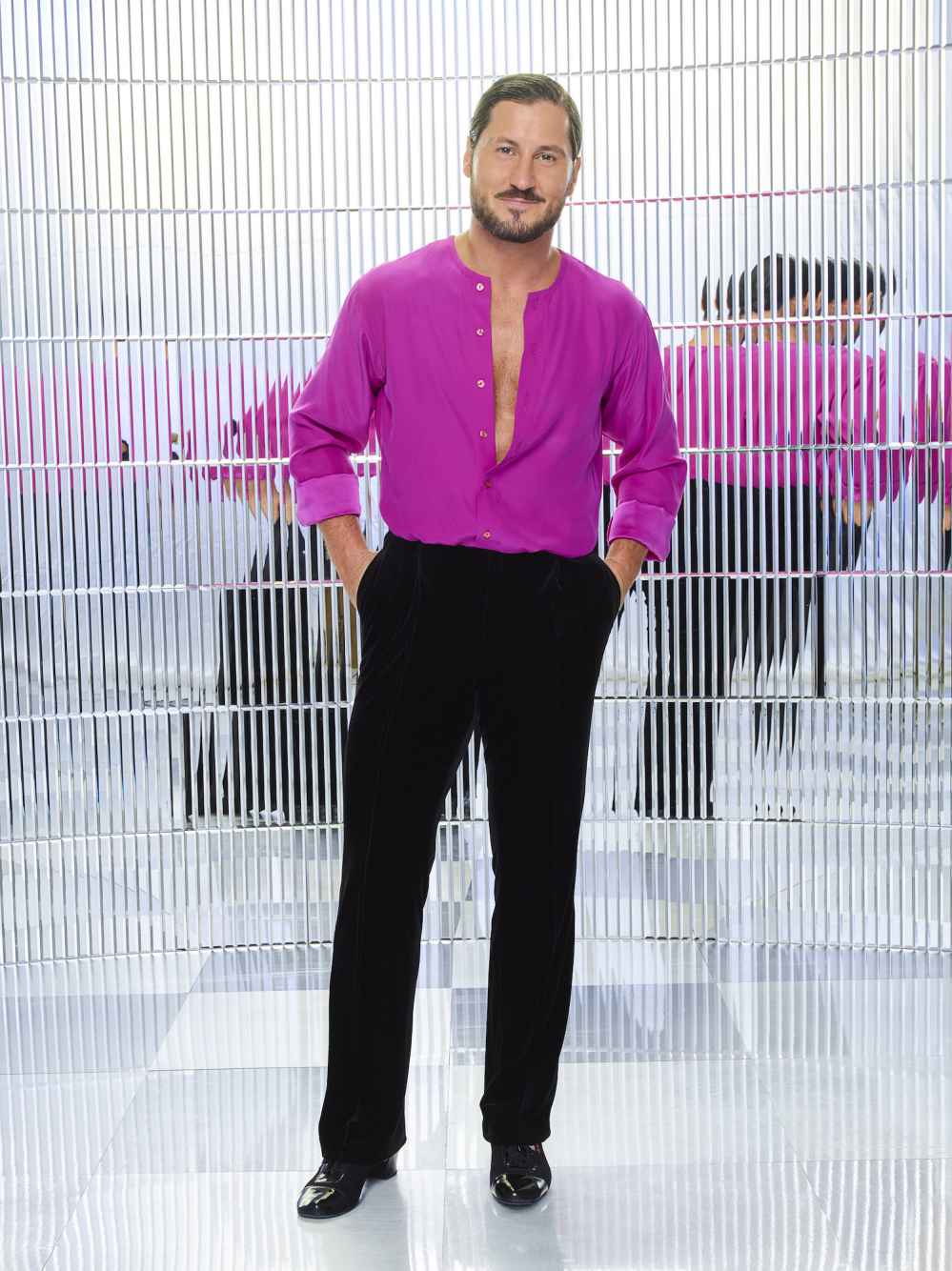 ‘Dancing With the Stars’ Pro Val CHMERKOVSKIY Tests Positive for COVID-19, Out of DWTS Next Week 041