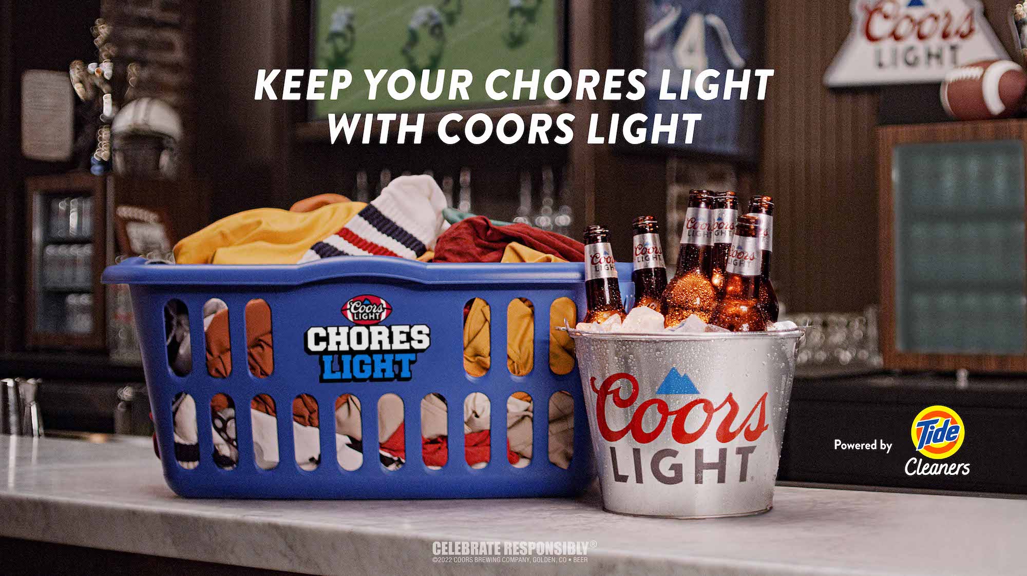 https://www.usmagazine.com/wp-content/uploads/2022/10/Coors-Light-Tide-Cleaners.jpg?quality=74&strip=all
