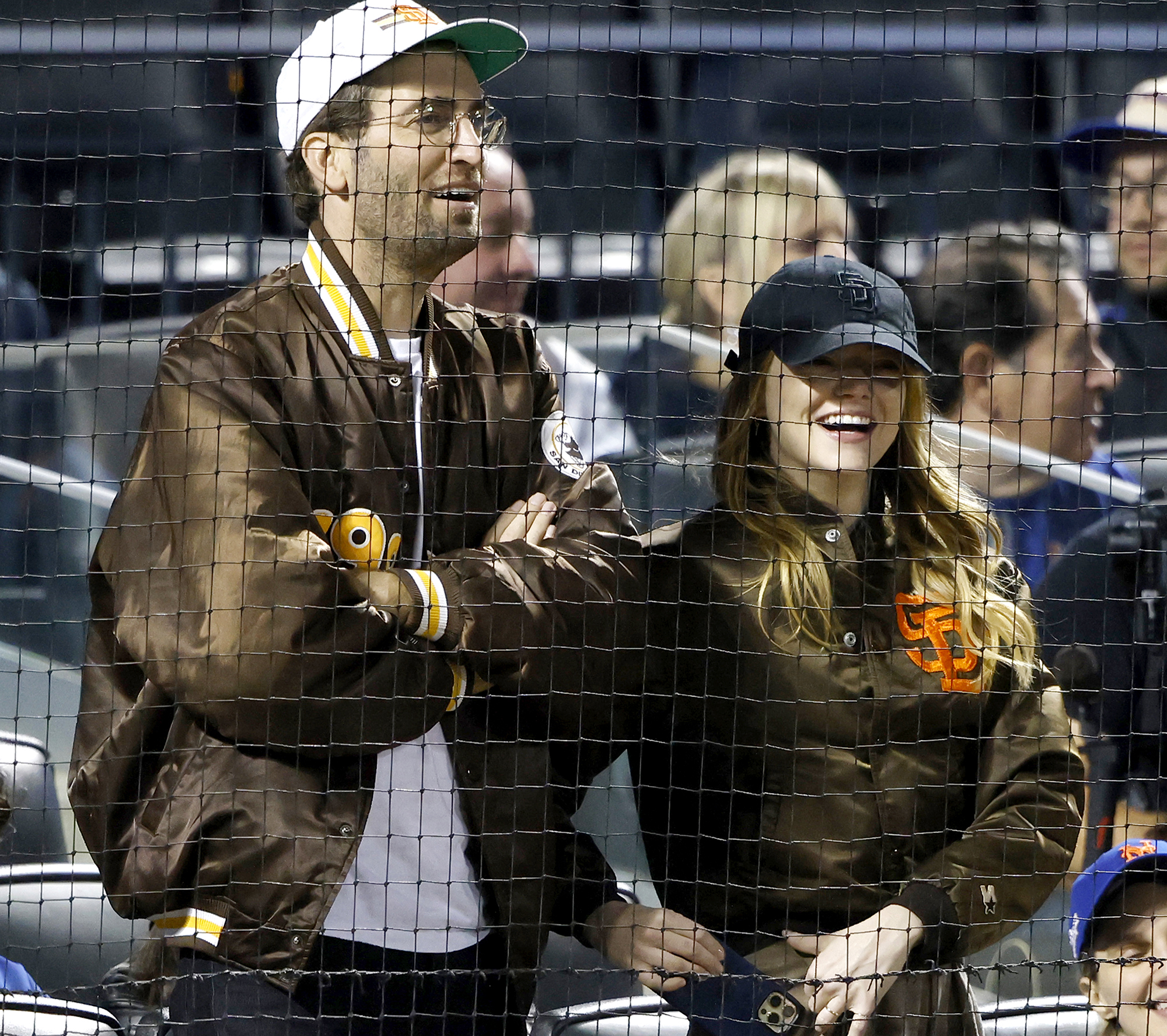 Emma Stone, Dave McCary React to Boos at Mets-Padres Game: Pic