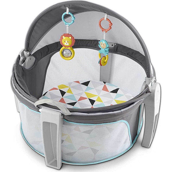 Fisher-Price Portable Bassinet and Travel-Play Area