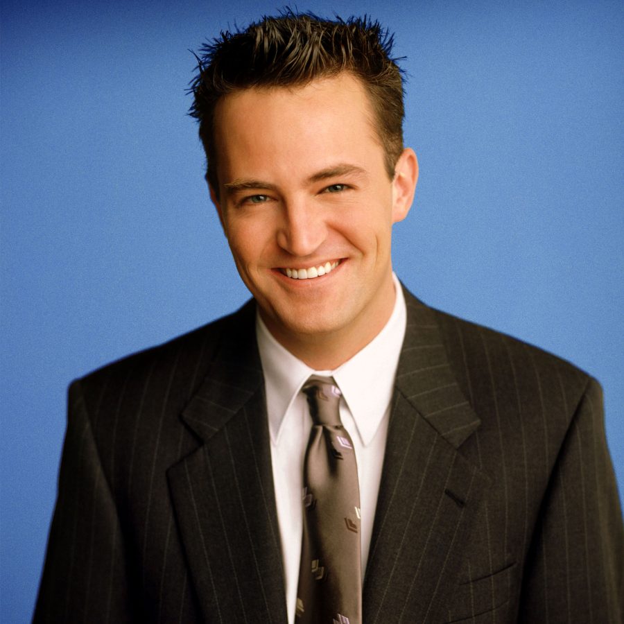Gallery: Matthew Perry Felt ‘Unlovable’ Before Julia Roberts Split, Details OyxContin Addiction, ‘Friends’ End, More in Memoir