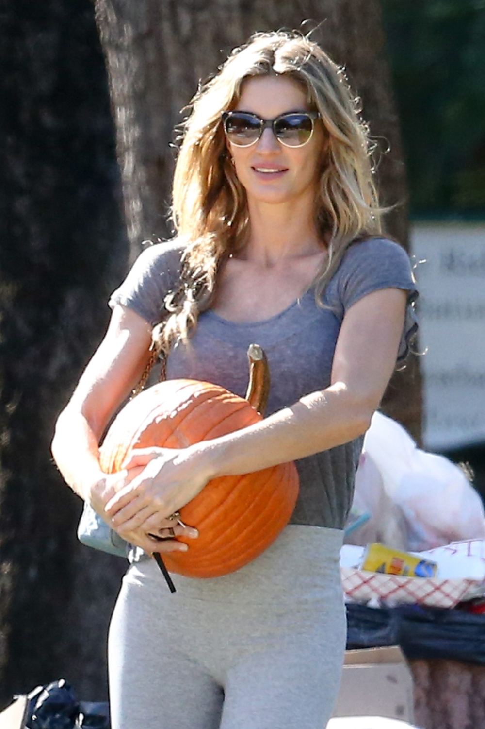 Gisele Bundchen Told Tom Brady She Might Be ‘Gone for Good’ Amid Drama: 'She Is Doing It for Her Family' 086 PREMIUM EXCLUSIVE: Gisele Bundchen focuses on the kids during pumpkin patch outing after reportedly hiring top Florida divorce lawyer as Tom Brady split turns "nasty".