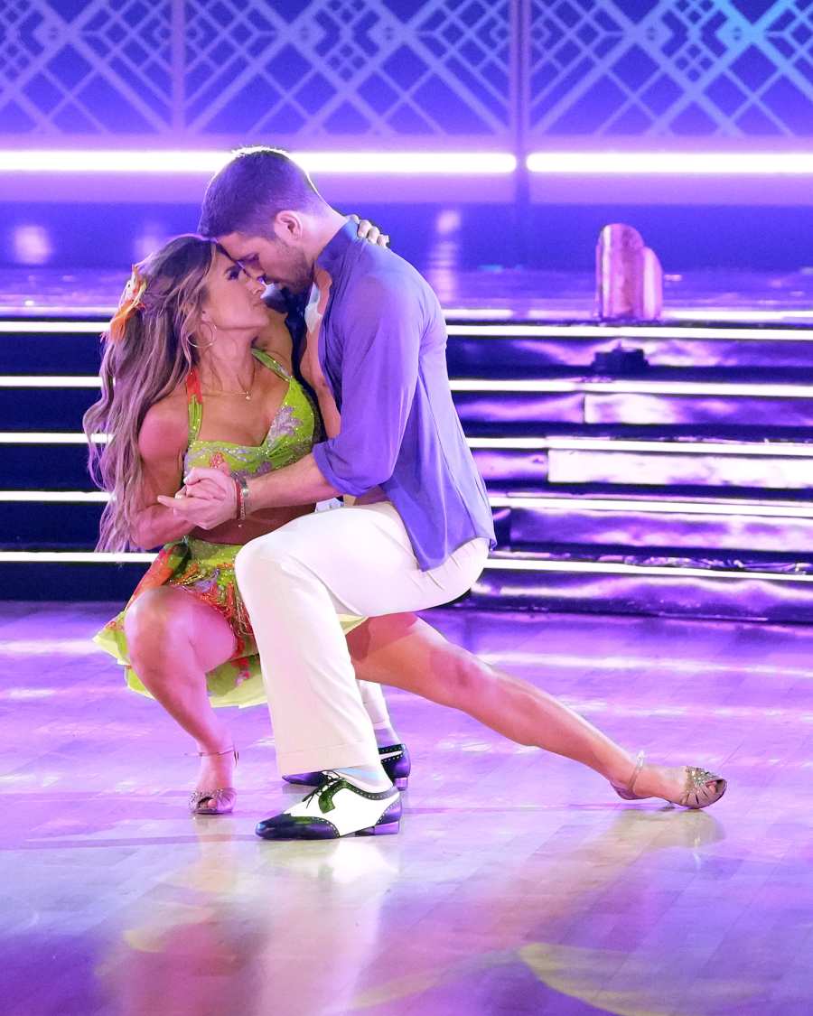 Jessie James Decker and Alan Bersten Dancing With the Stars Michael Buble Night DWTS Recap