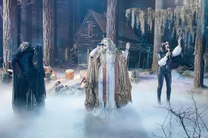 Kelly Clarkson Talk Show Halloween Costumes