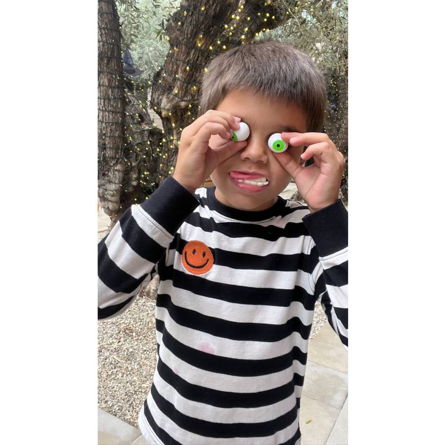 Khloe Kardashian Documents a Sweet Cousin Halloween Party 10