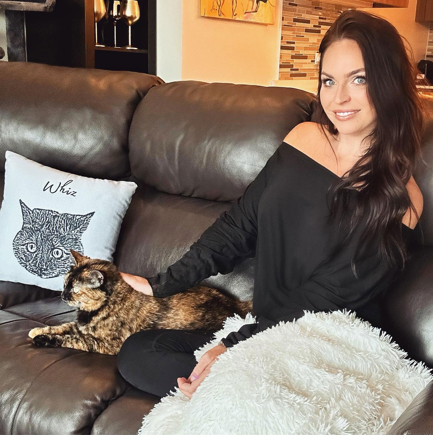 Love Is Blind Danielle Ruhl and More Celebs Who Are Obsessed With Their Cats