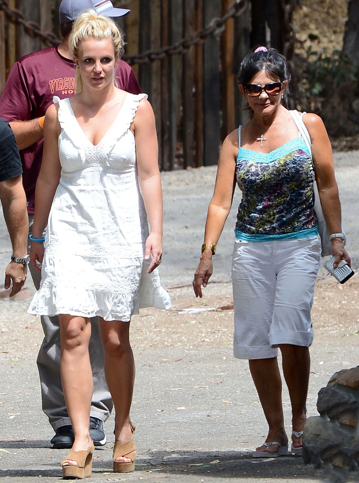 britney-spears-and-mom-lynne-s-ups-and-downs-over-the-years-us-weekly