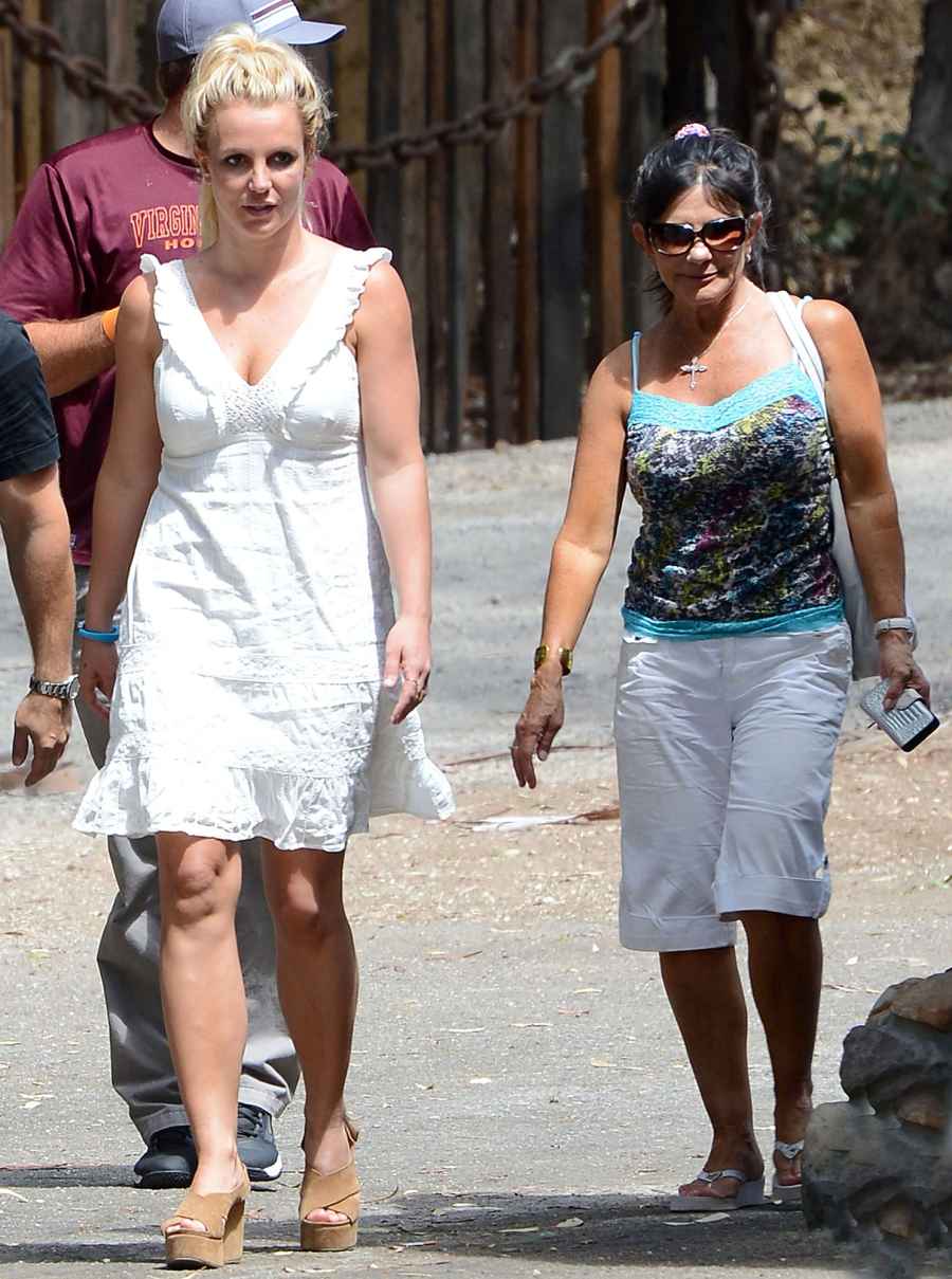 May 2000 Britney Spears and Mother Lynne Spears Ups and Downs Through the Years